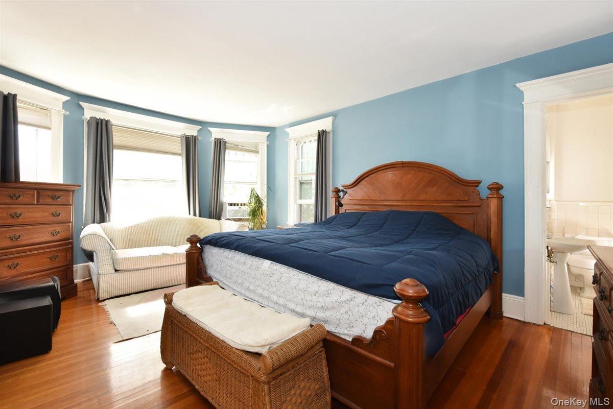 Single Family Wallace  Nassau County, NY 11520, MLS-920025-16