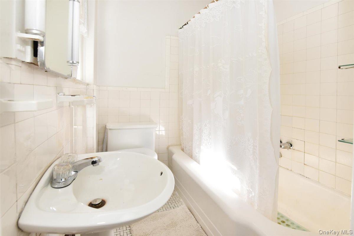 Single Family Wallace  Nassau County, NY 11520, MLS-920025-17