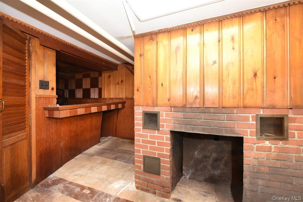 Single Family Wallace  Nassau County, NY 11520, MLS-920025-28