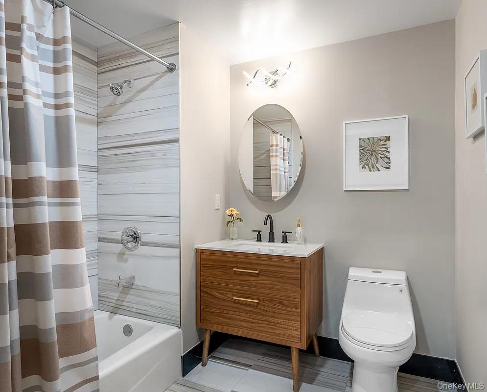 Condo 4  Queens, NY 11102, MLS-920058-7