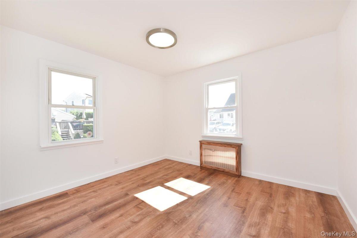 Single Family Pinebrook  Nassau County, NY 11552, MLS-920092-14