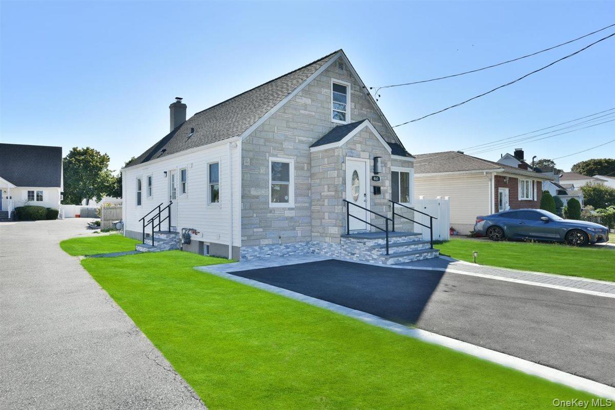 Single Family Pinebrook  Nassau County, NY 11552, MLS-920092-2