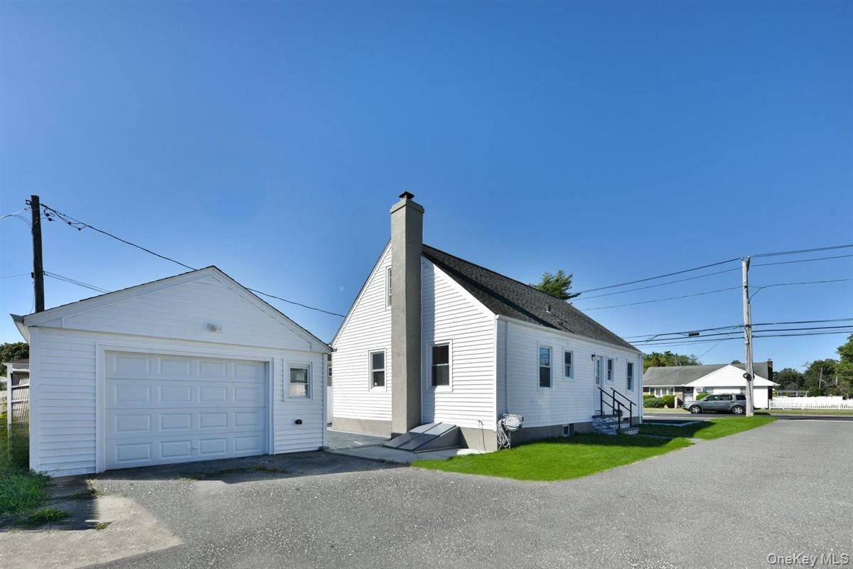 Single Family Pinebrook  Nassau County, NY 11552, MLS-920092-30