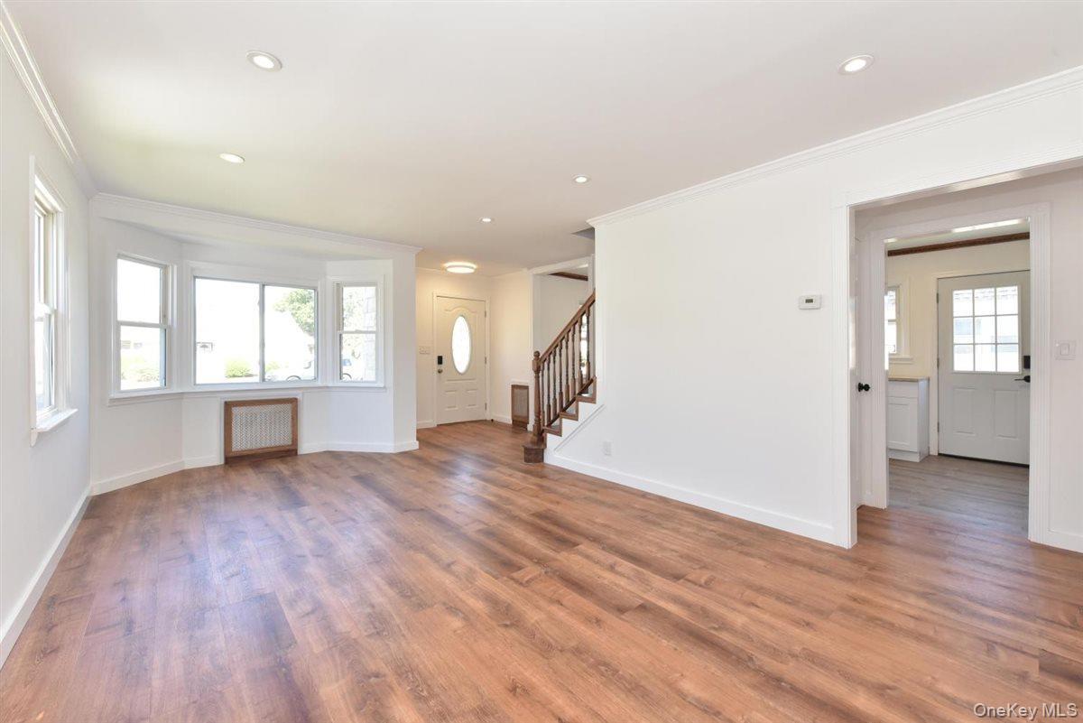 Single Family Pinebrook  Nassau County, NY 11552, MLS-920092-6