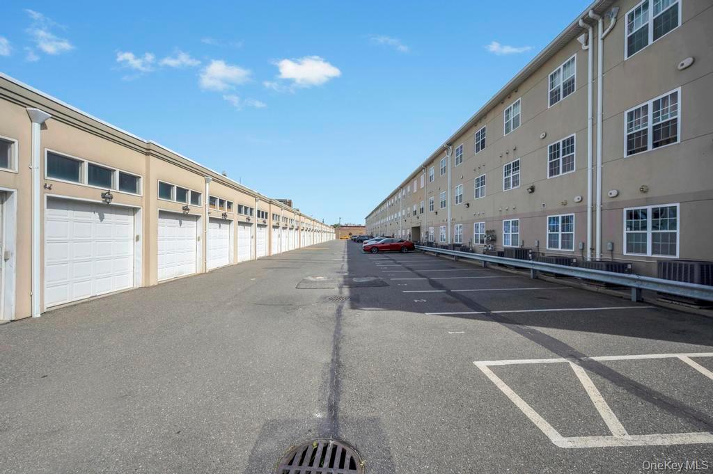 Condo Rockaway Beach  Queens, NY 11694, MLS-920111-10