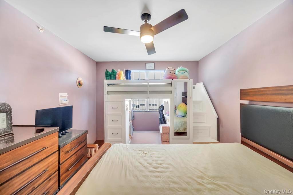 Condo Rockaway Beach  Queens, NY 11694, MLS-920111-4