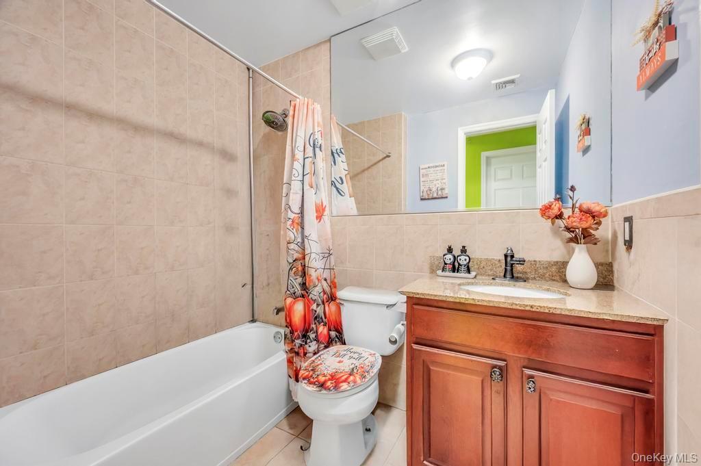 Condo Rockaway Beach  Queens, NY 11694, MLS-920111-6