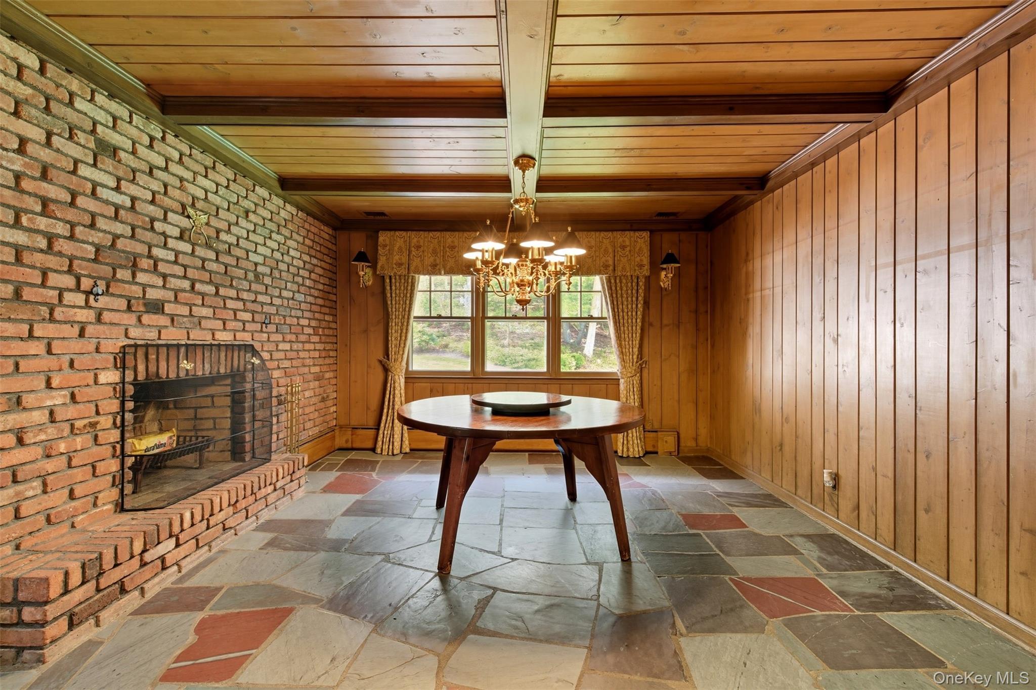 Single Family Manor Suffolk County, NY 11743, MLS-920116-19