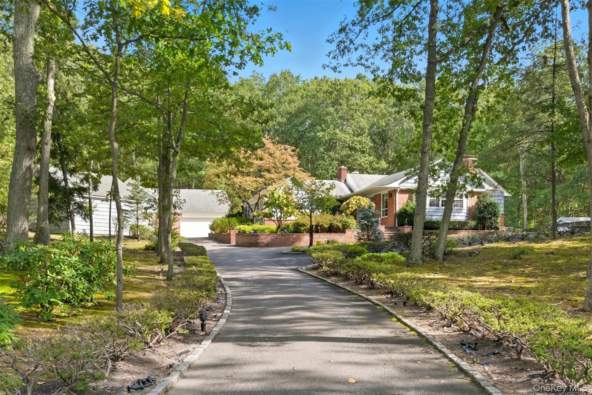 Single Family Manor Suffolk County, NY 11743, MLS-920116-2