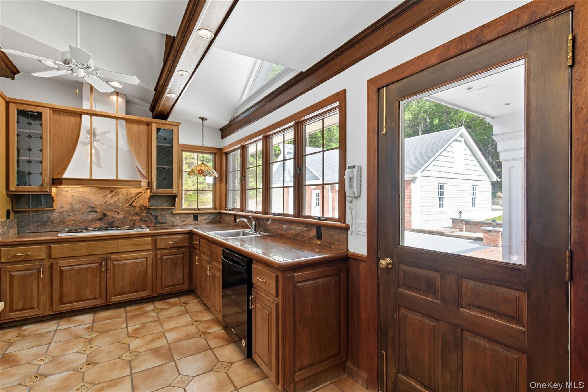 Single Family Manor Suffolk County, NY 11743, MLS-920116-22