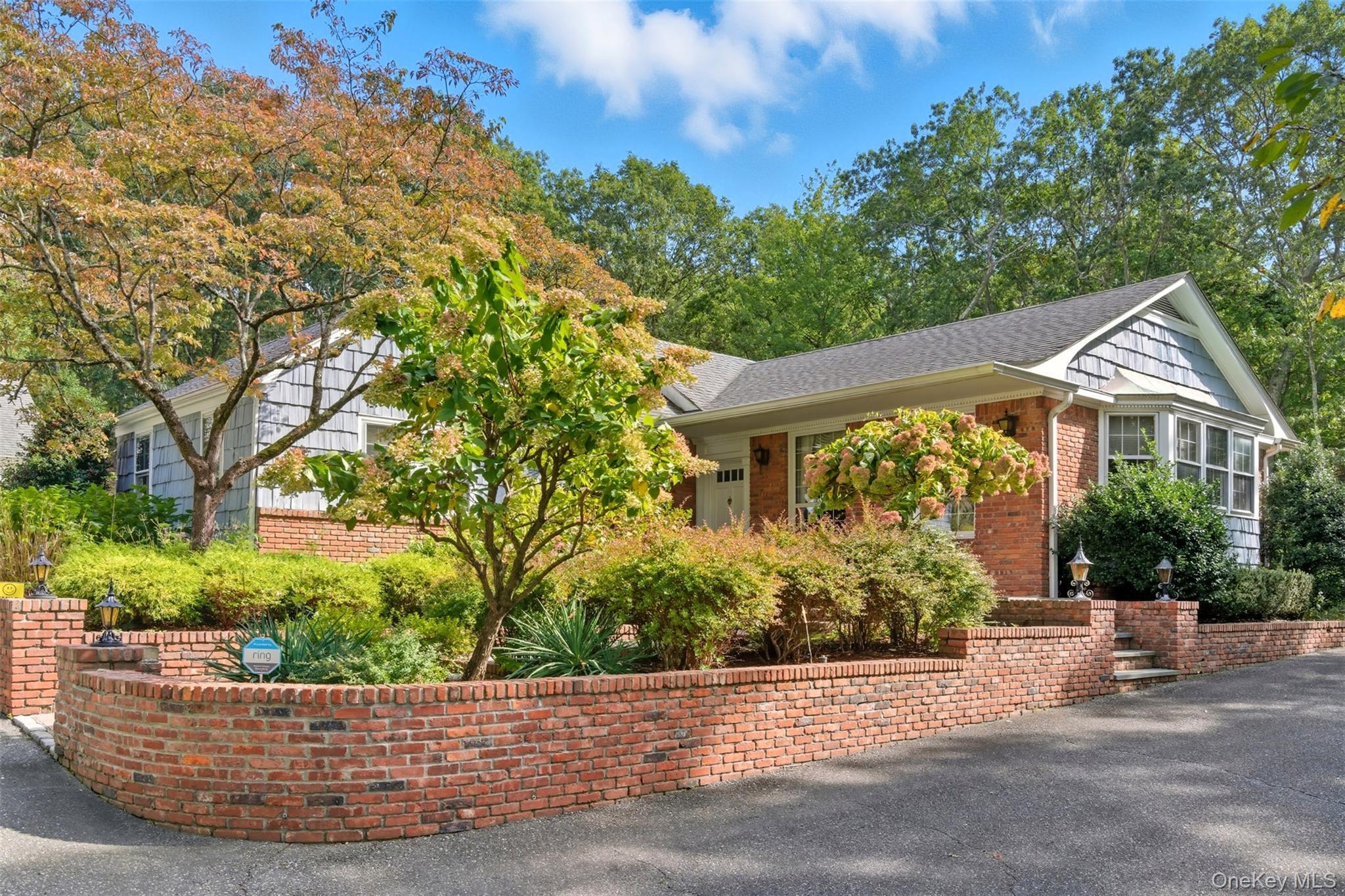 Single Family Manor Suffolk County, NY 11743, MLS-920116-3