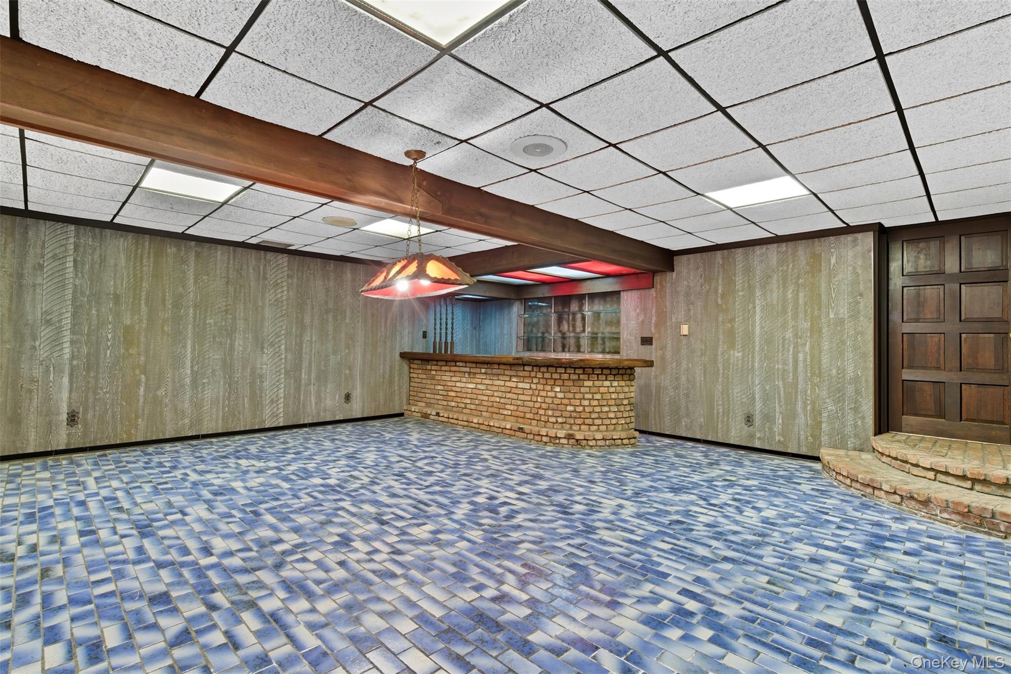 Single Family Manor Suffolk County, NY 11743, MLS-920116-30