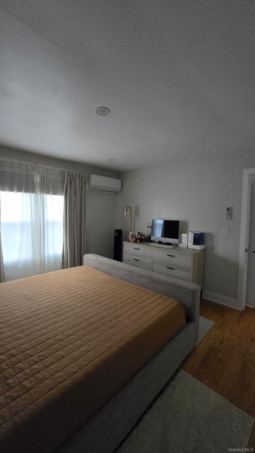 Single Family Colfax  Queens, NY 11429, MLS-920117-13