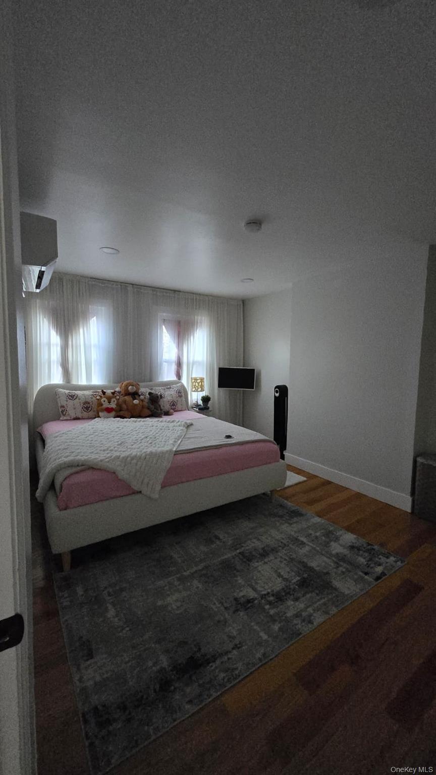 Single Family Colfax  Queens, NY 11429, MLS-920117-15