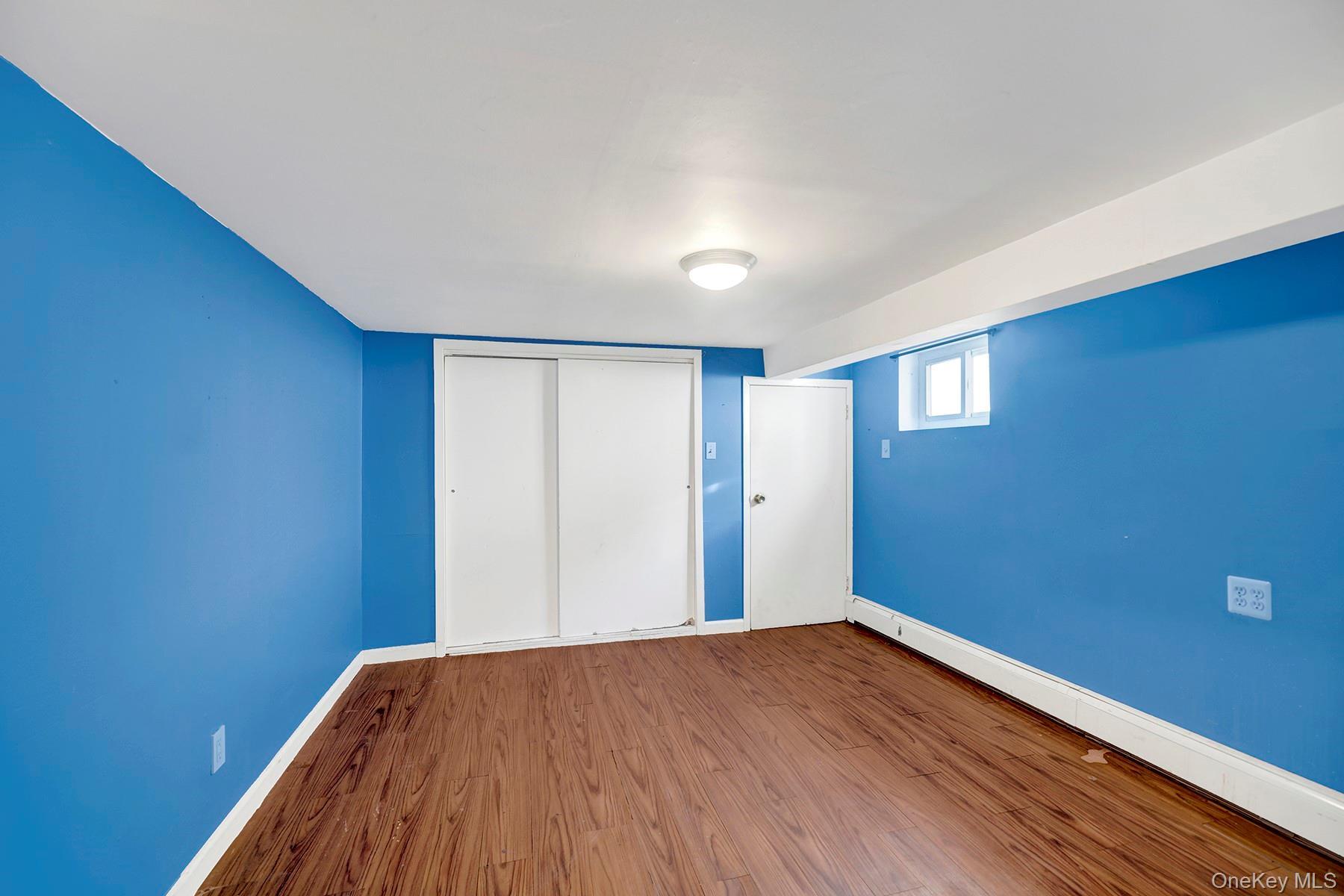 Single Family Woods  Nassau County, NY 11575, MLS-920129-33