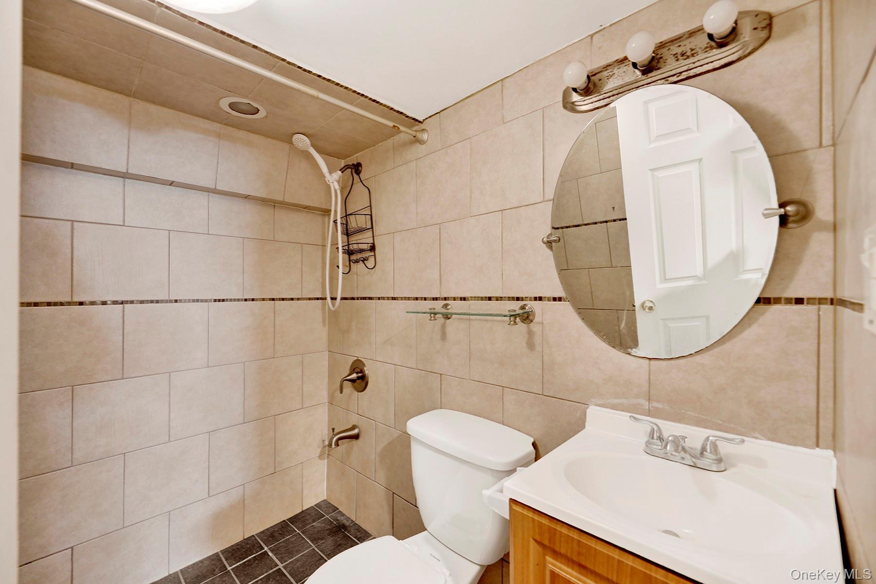 Single Family Woods  Nassau County, NY 11575, MLS-920129-34