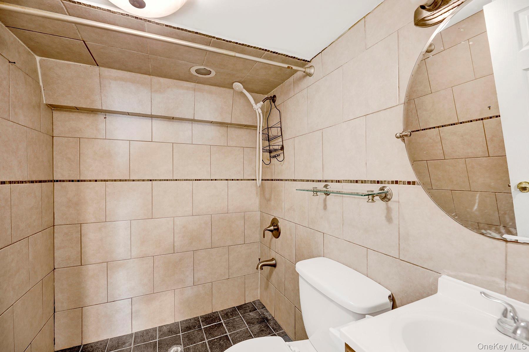 Single Family Woods  Nassau County, NY 11575, MLS-920129-35