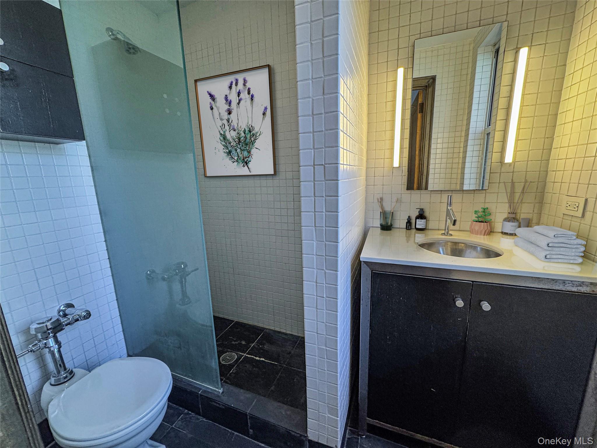 Coop E 53rd Street Manhattan, NY 10022, MLS-920131-10
