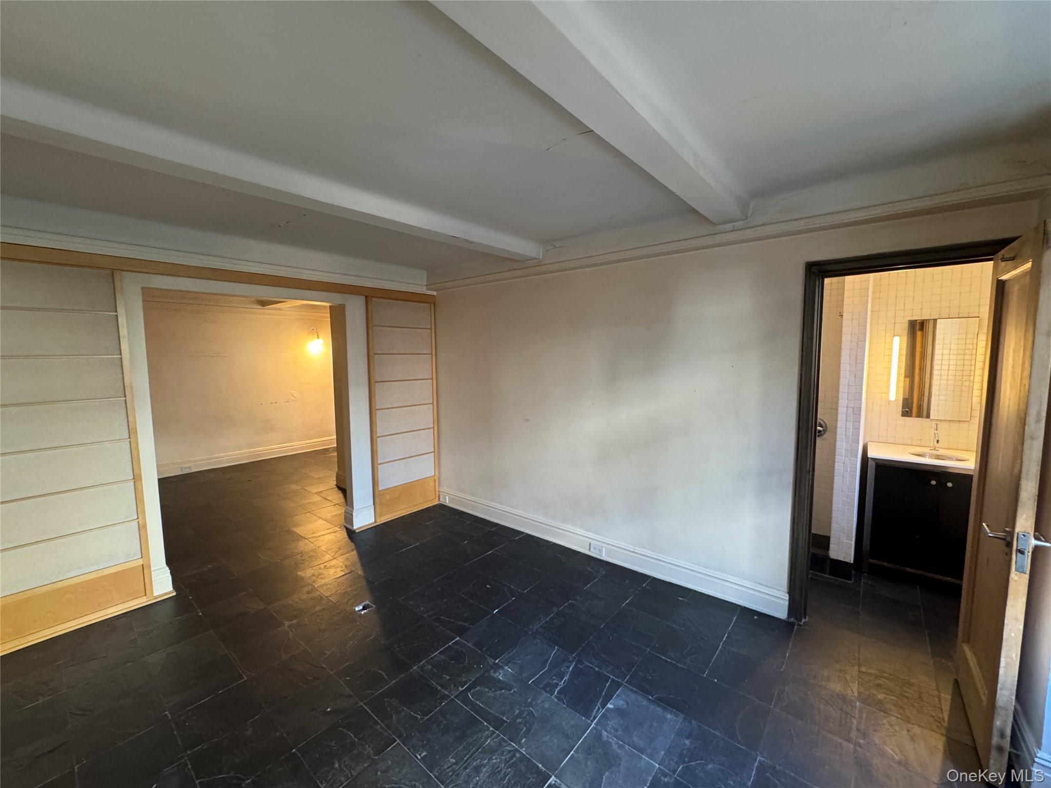 Coop E 53rd Street Manhattan, NY 10022, MLS-920131-19