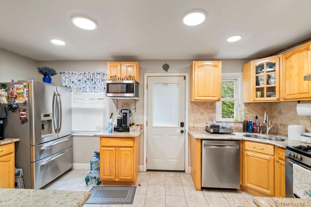 Single Family Jasper Nassau County, NY 11580, MLS-920139-10