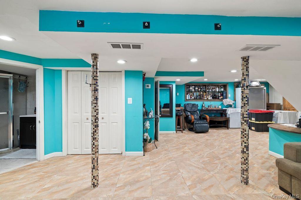 Single Family Jasper Nassau County, NY 11580, MLS-920139-18