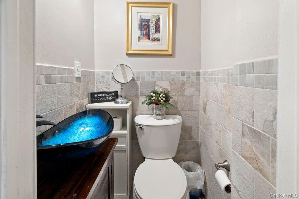 Single Family Jasper Nassau County, NY 11580, MLS-920139-19