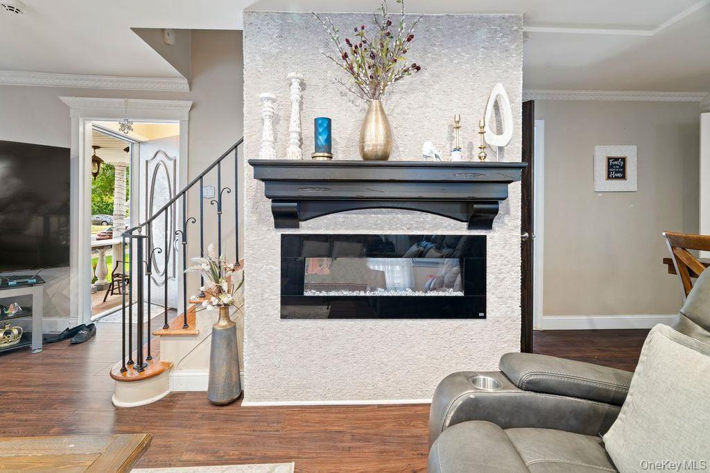 Single Family Jasper Nassau County, NY 11580, MLS-920139-6