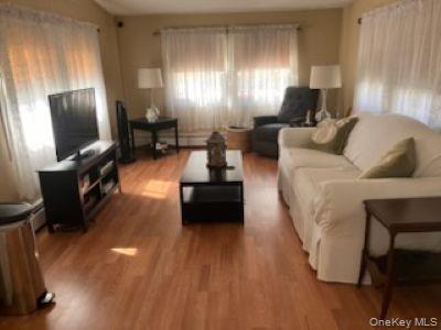 Single Family Old Country  Suffolk County, NY 11901, MLS-920165-10