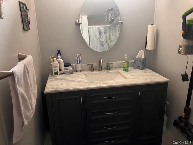 Single Family Old Country  Suffolk County, NY 11901, MLS-920165-22