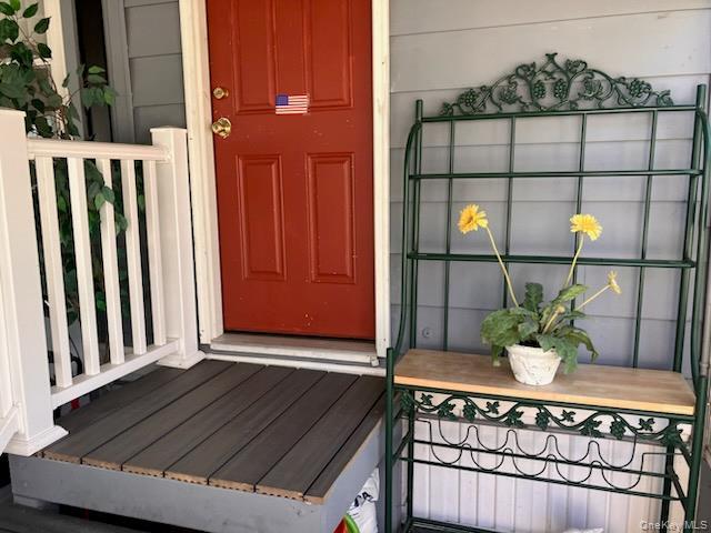 Single Family Old Country  Suffolk County, NY 11901, MLS-920165-5