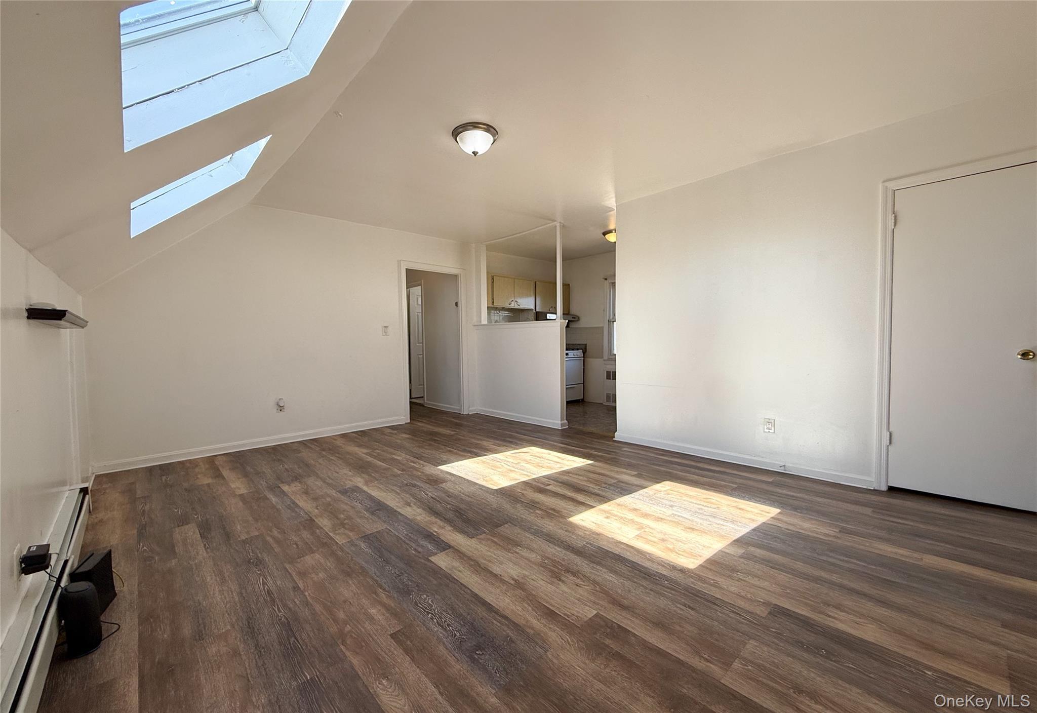 Single Family 48th Queens, NY 11365, MLS-920203-13