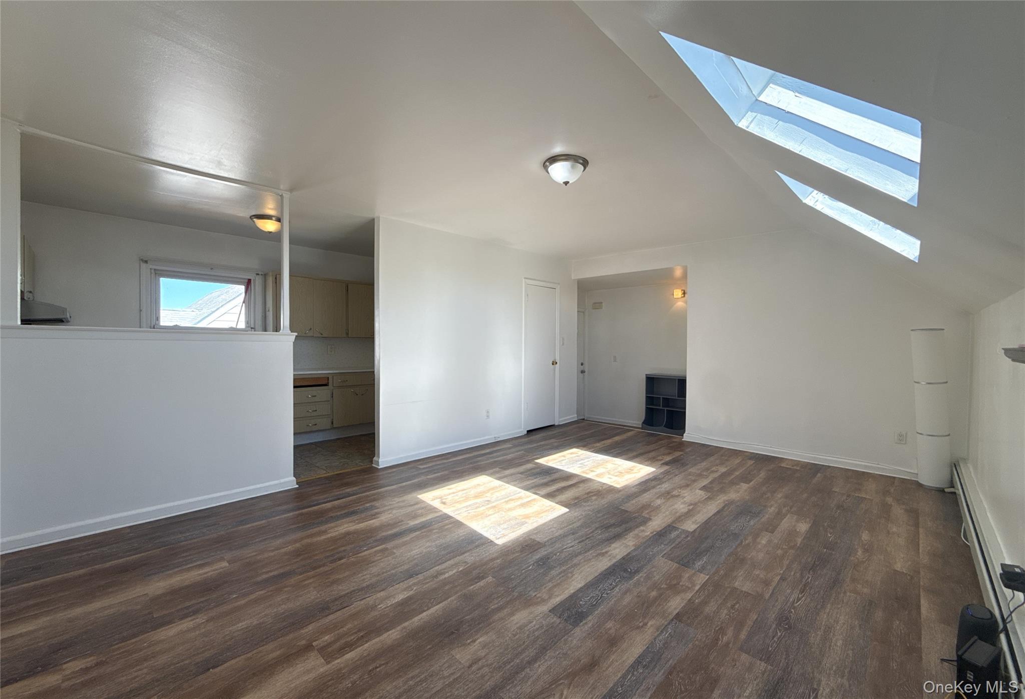 Single Family 48th Queens, NY 11365, MLS-920203-14