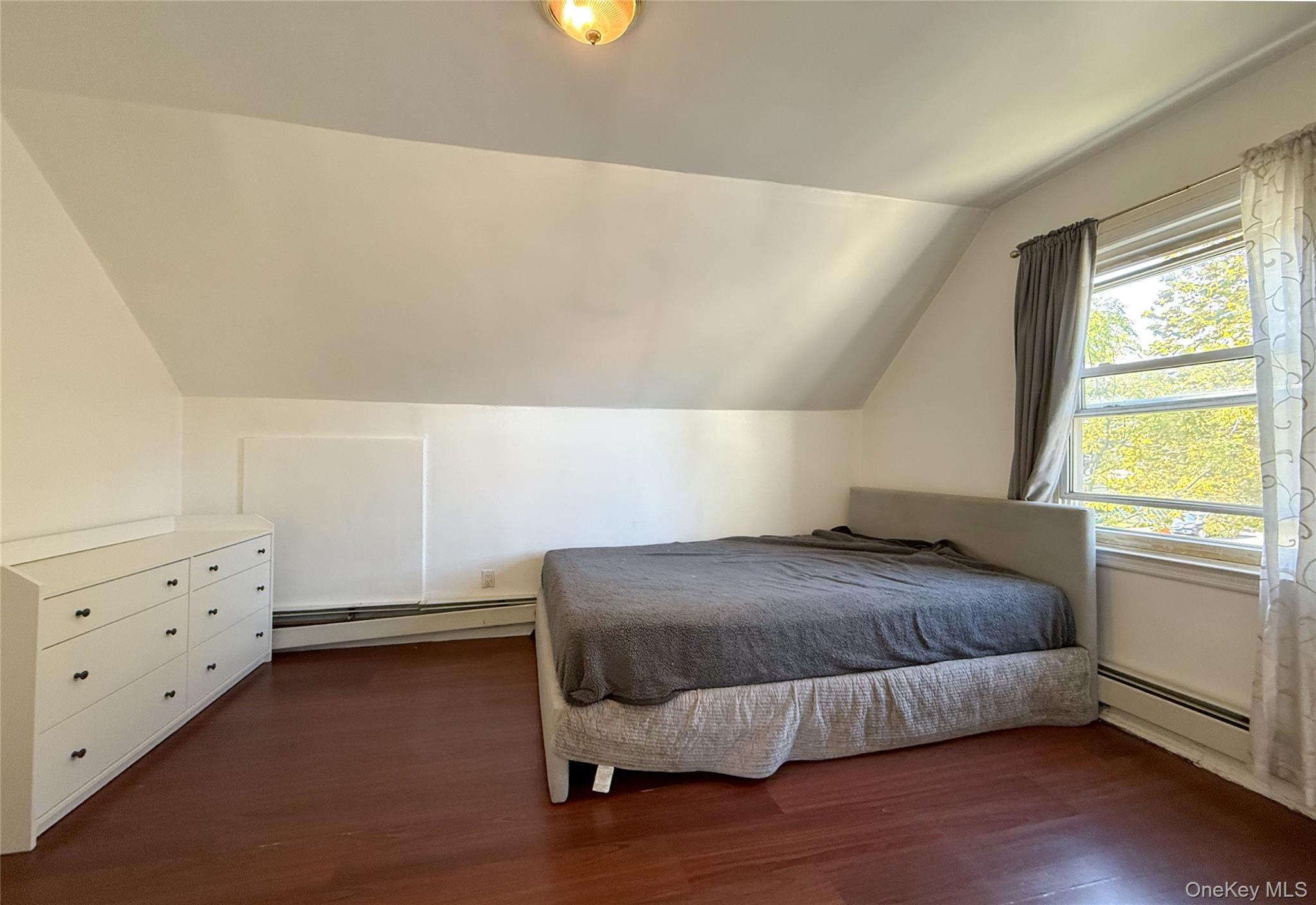 Single Family 48th Queens, NY 11365, MLS-920203-22