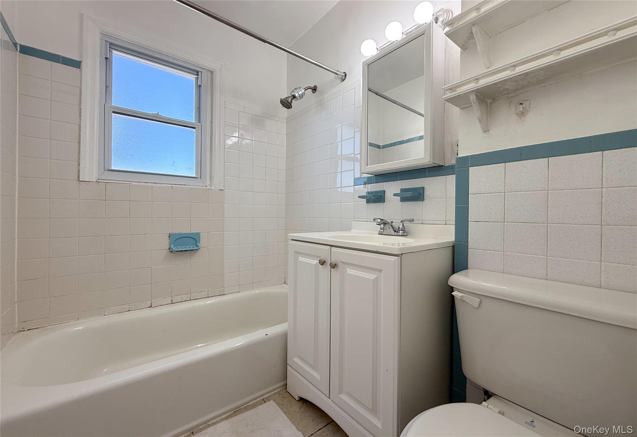 Single Family 48th Queens, NY 11365, MLS-920203-24