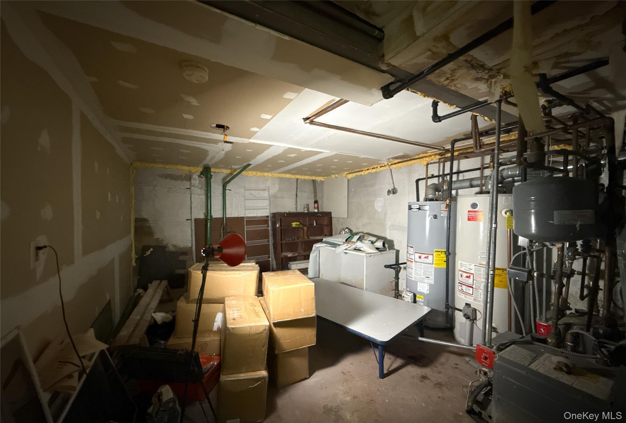 Single Family 48th Queens, NY 11365, MLS-920203-35