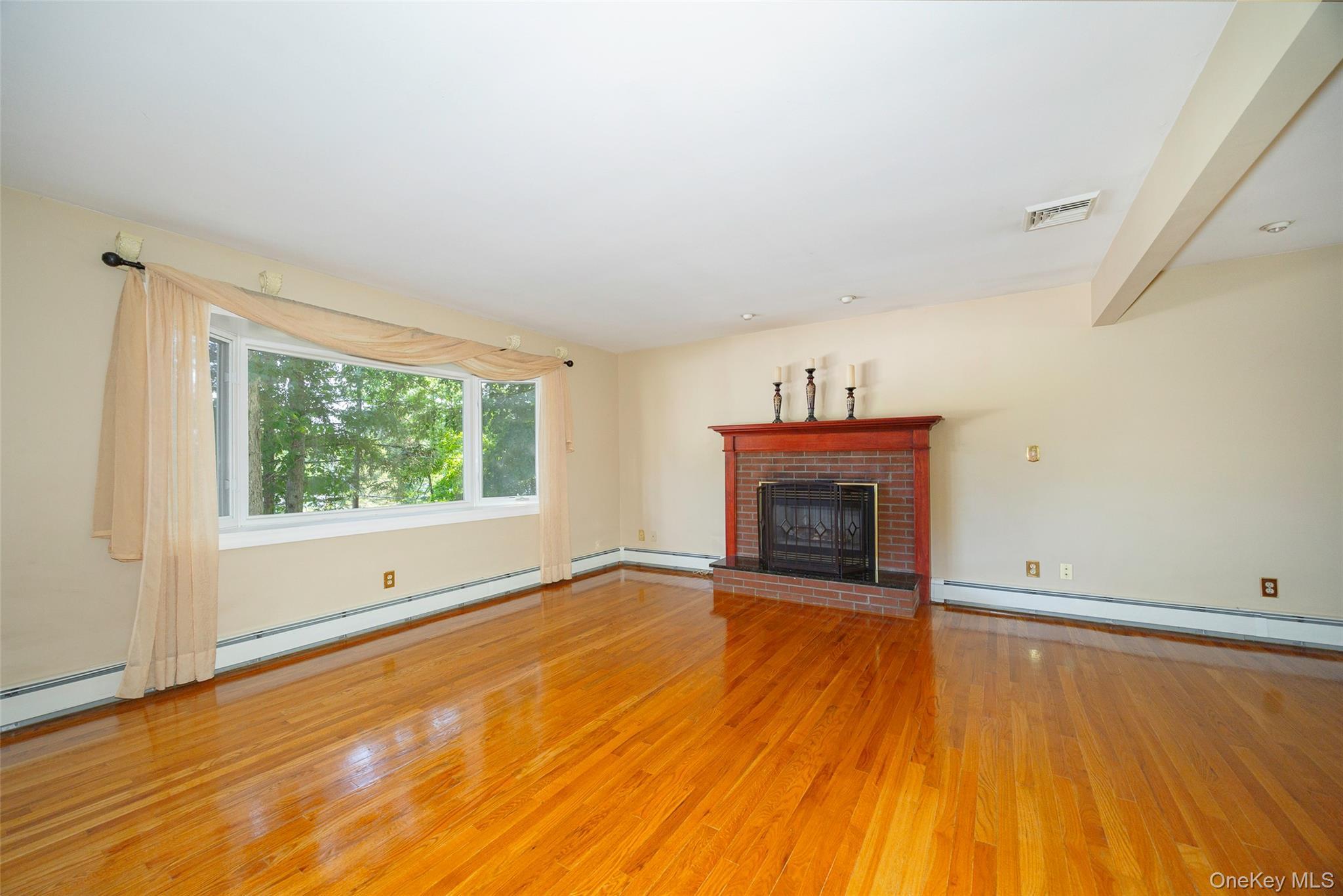 Single Family Briarcliff  Dutchess County, NY 12603, MLS-920224-10