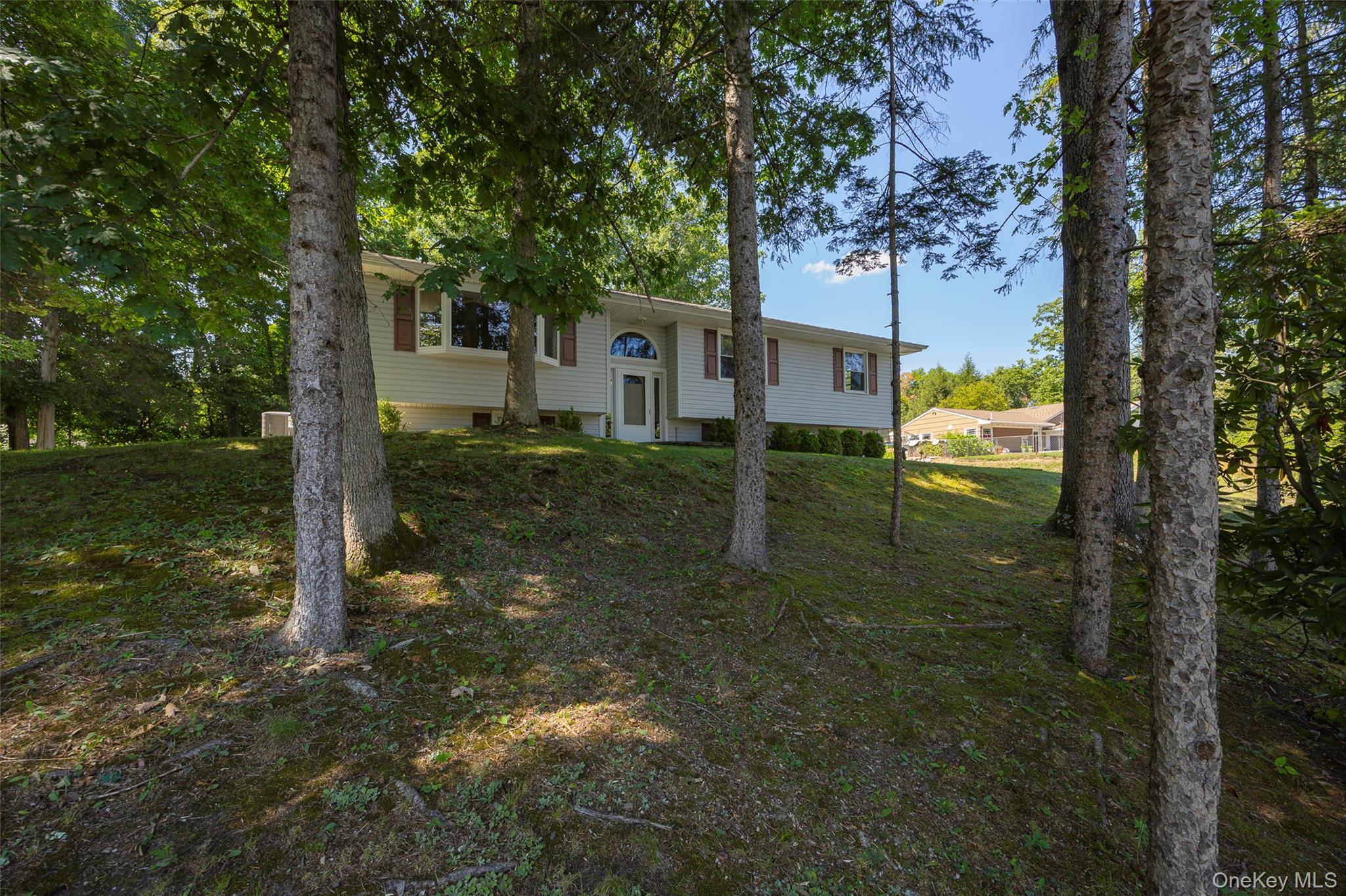 Single Family Briarcliff  Dutchess County, NY 12603, MLS-920224-31