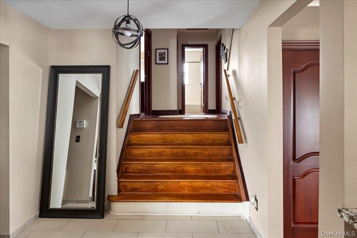 Single Family Saddle Ridge Nassau County, NY 11598, MLS-920240-11