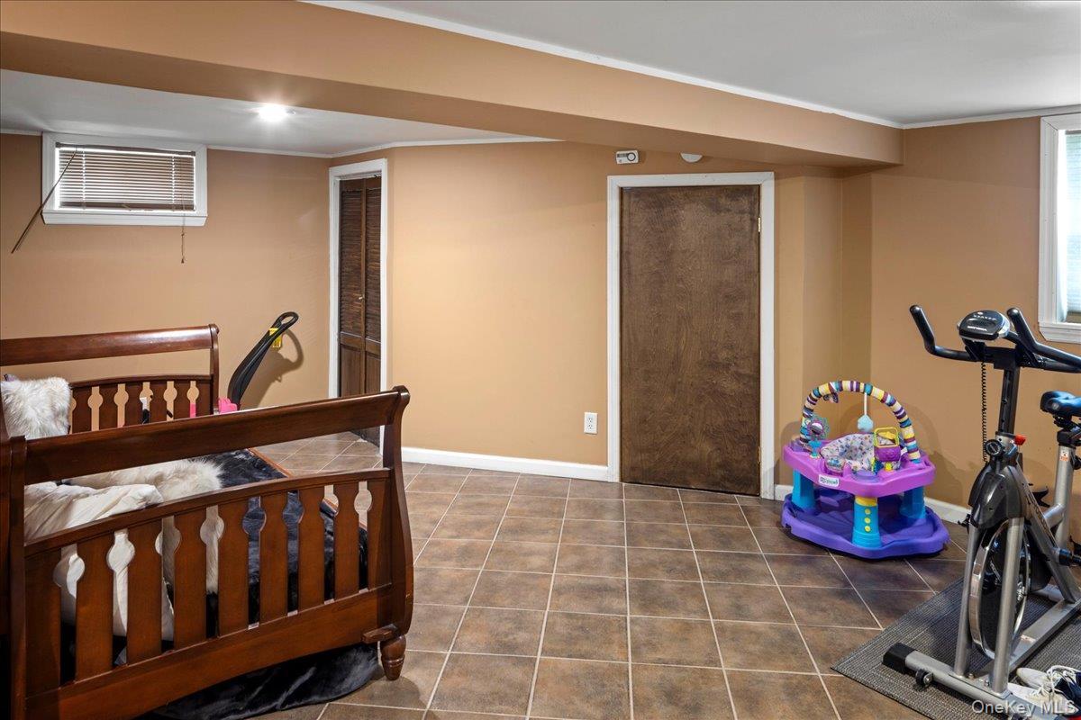 Single Family Saddle Ridge Nassau County, NY 11598, MLS-920240-18