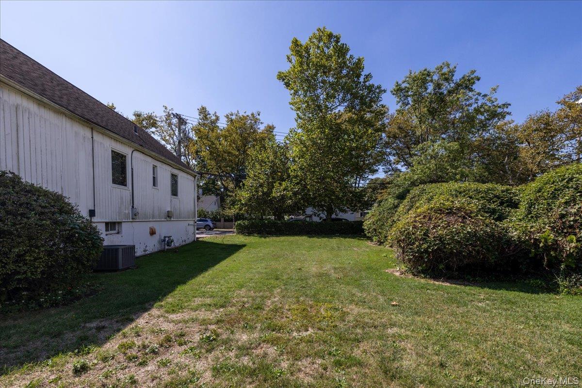 Single Family Saddle Ridge Nassau County, NY 11598, MLS-920240-23