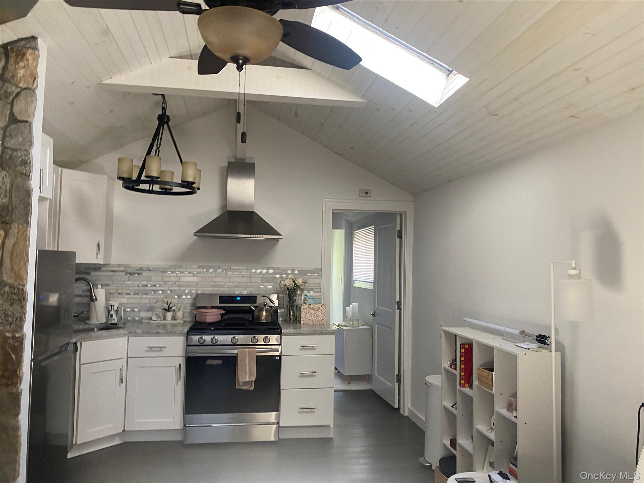 Single Family Cottage Westchester County, NY 10560, MLS-920244-11