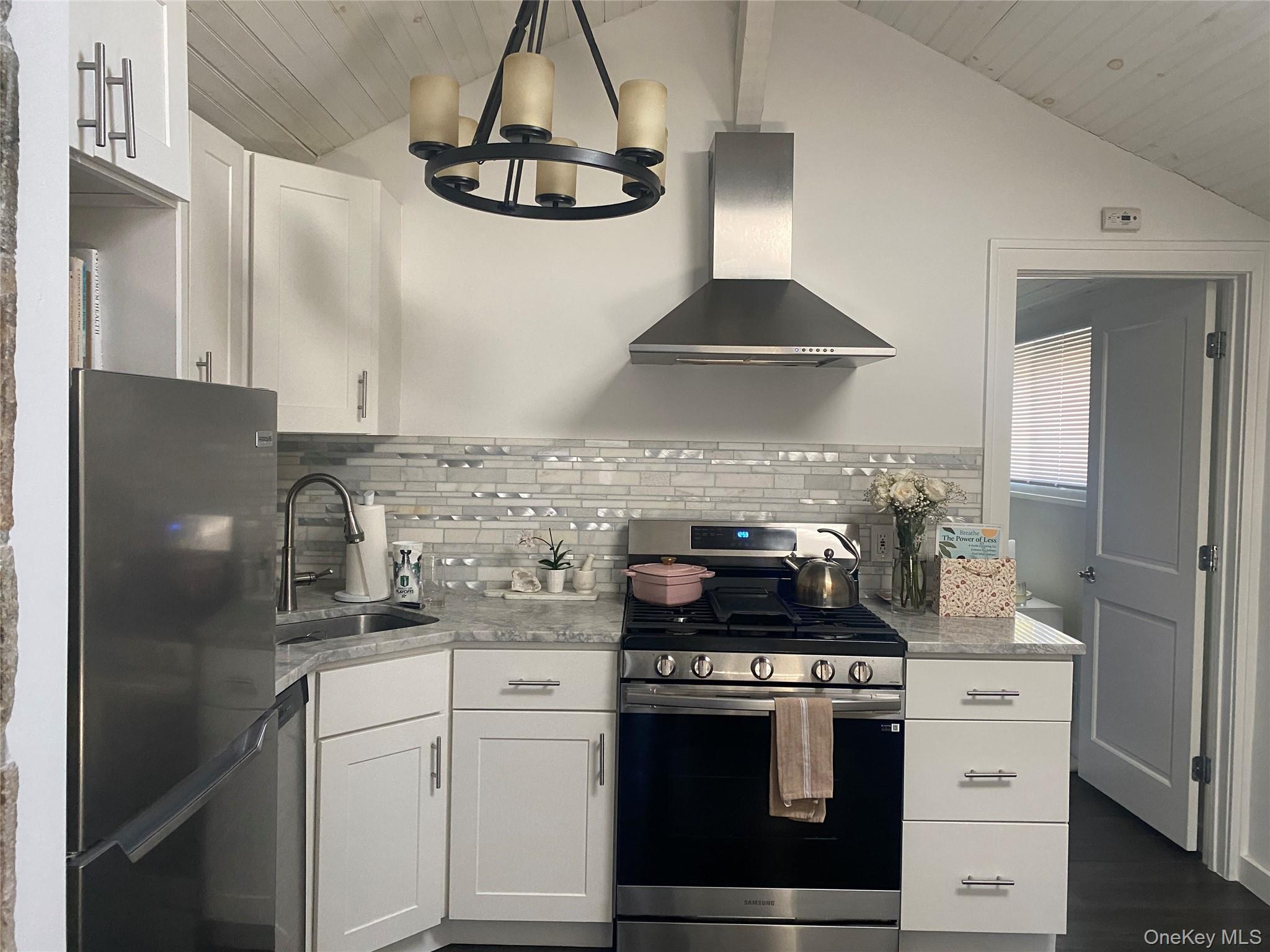 Single Family Cottage Westchester County, NY 10560, MLS-920244-12