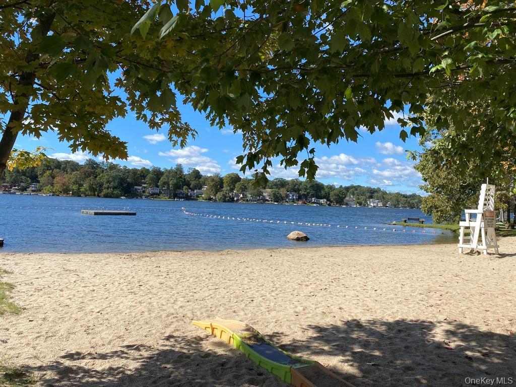 Single Family Cottage Westchester County, NY 10560, MLS-920244-18