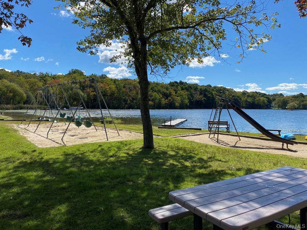 Single Family Cottage Westchester County, NY 10560, MLS-920244-19