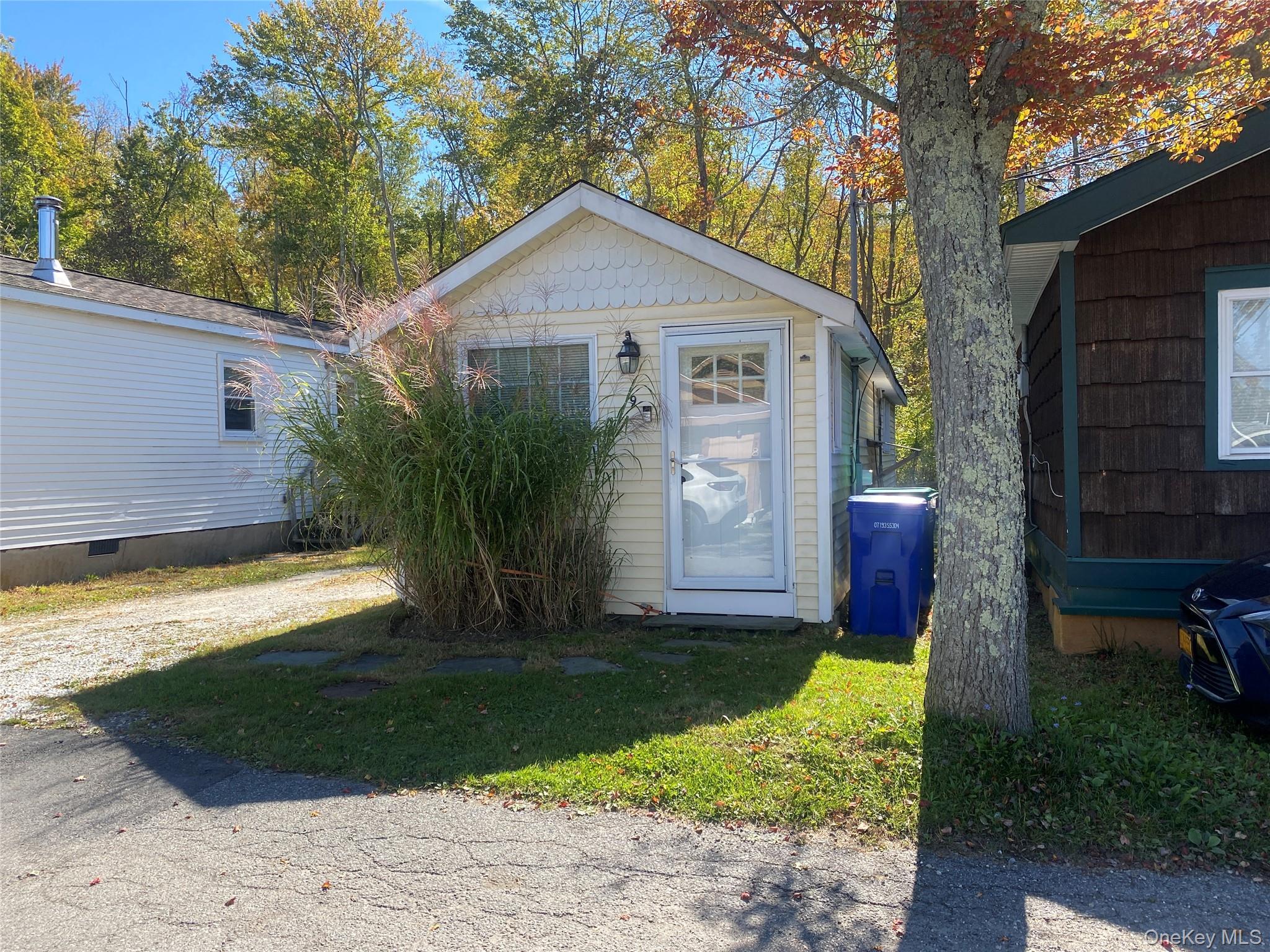 Single Family Cottage Westchester County, NY 10560, MLS-920244-2