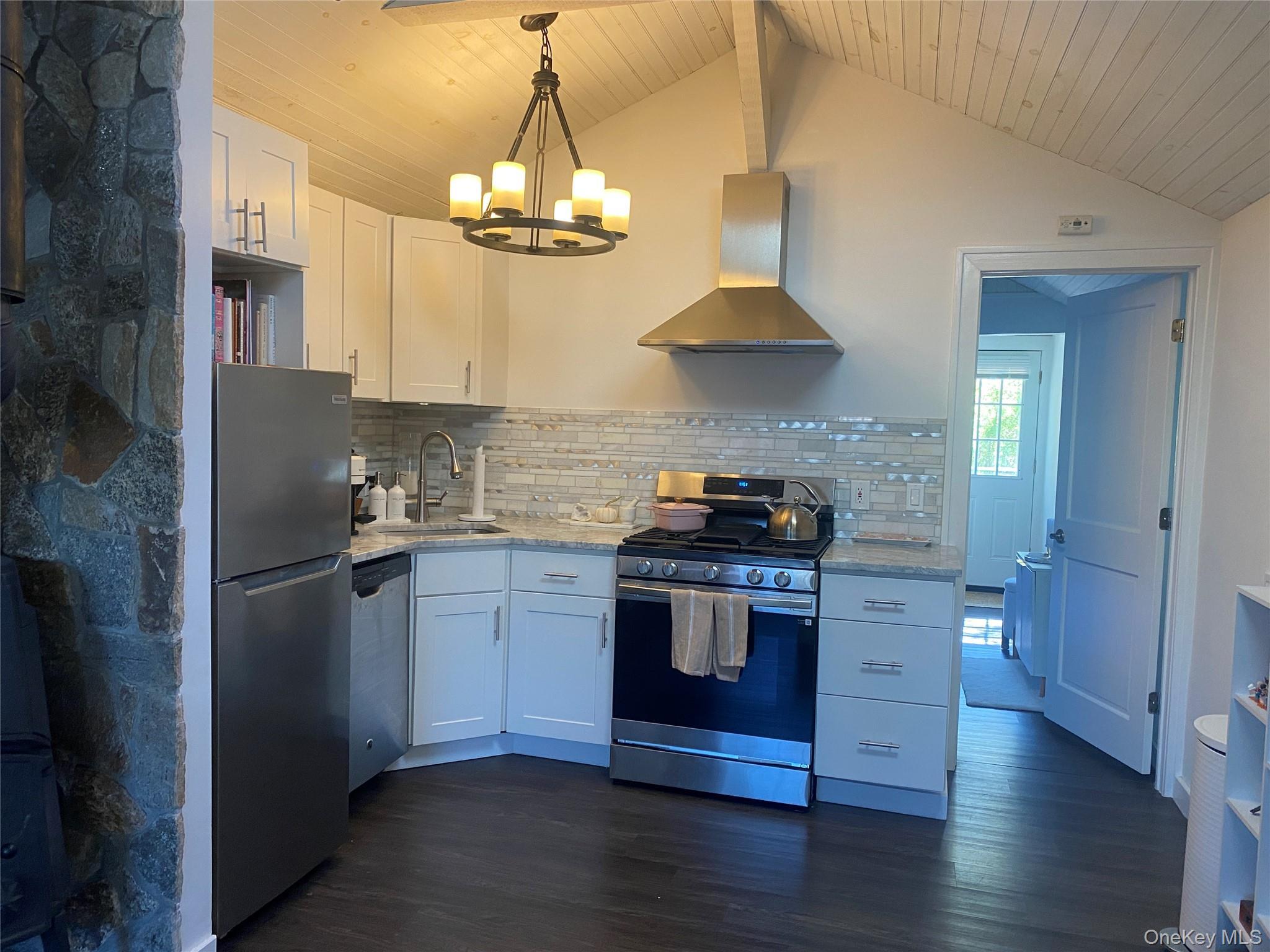 Single Family Cottage Westchester County, NY 10560, MLS-920244-9