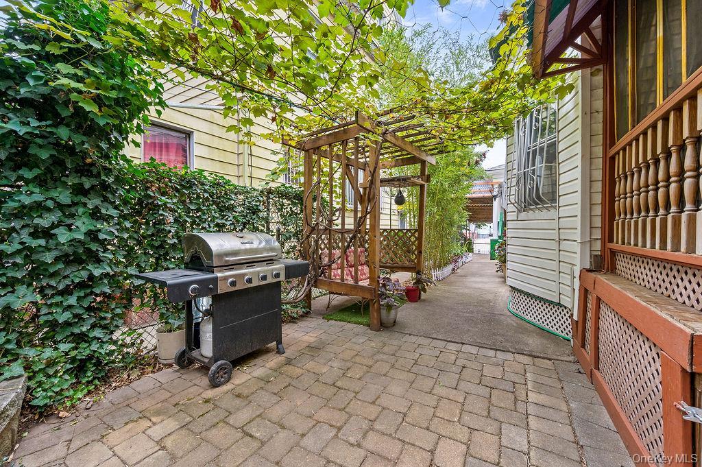 Single Family E. 28th Street  Brooklyn, NY 11226, MLS-920264-28