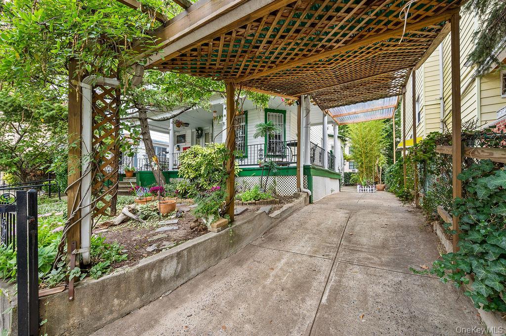 Single Family E. 28th Street  Brooklyn, NY 11226, MLS-920264-30