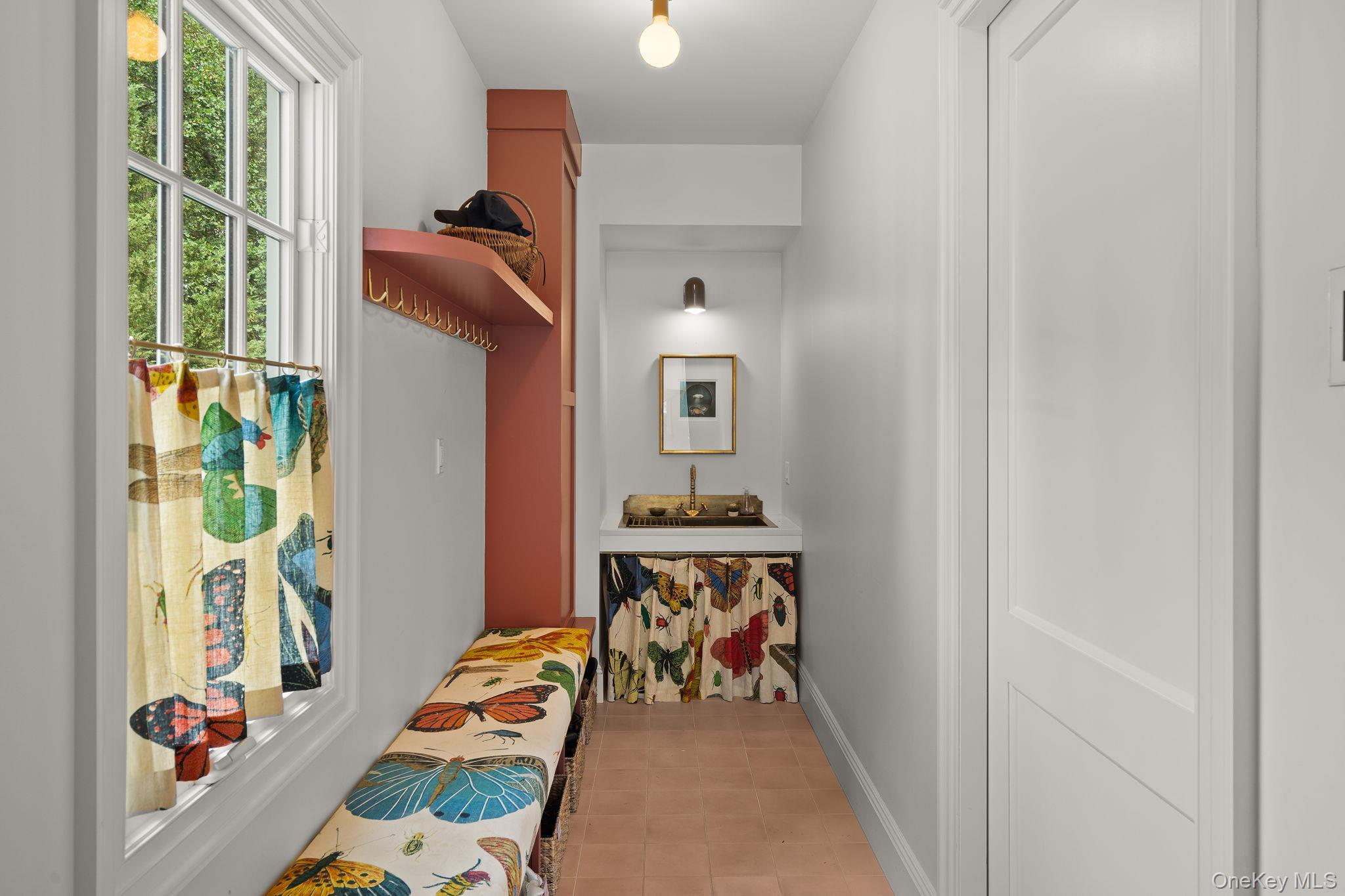 Single Family Lloyd Suffolk County, NY 11743, MLS-920278-20