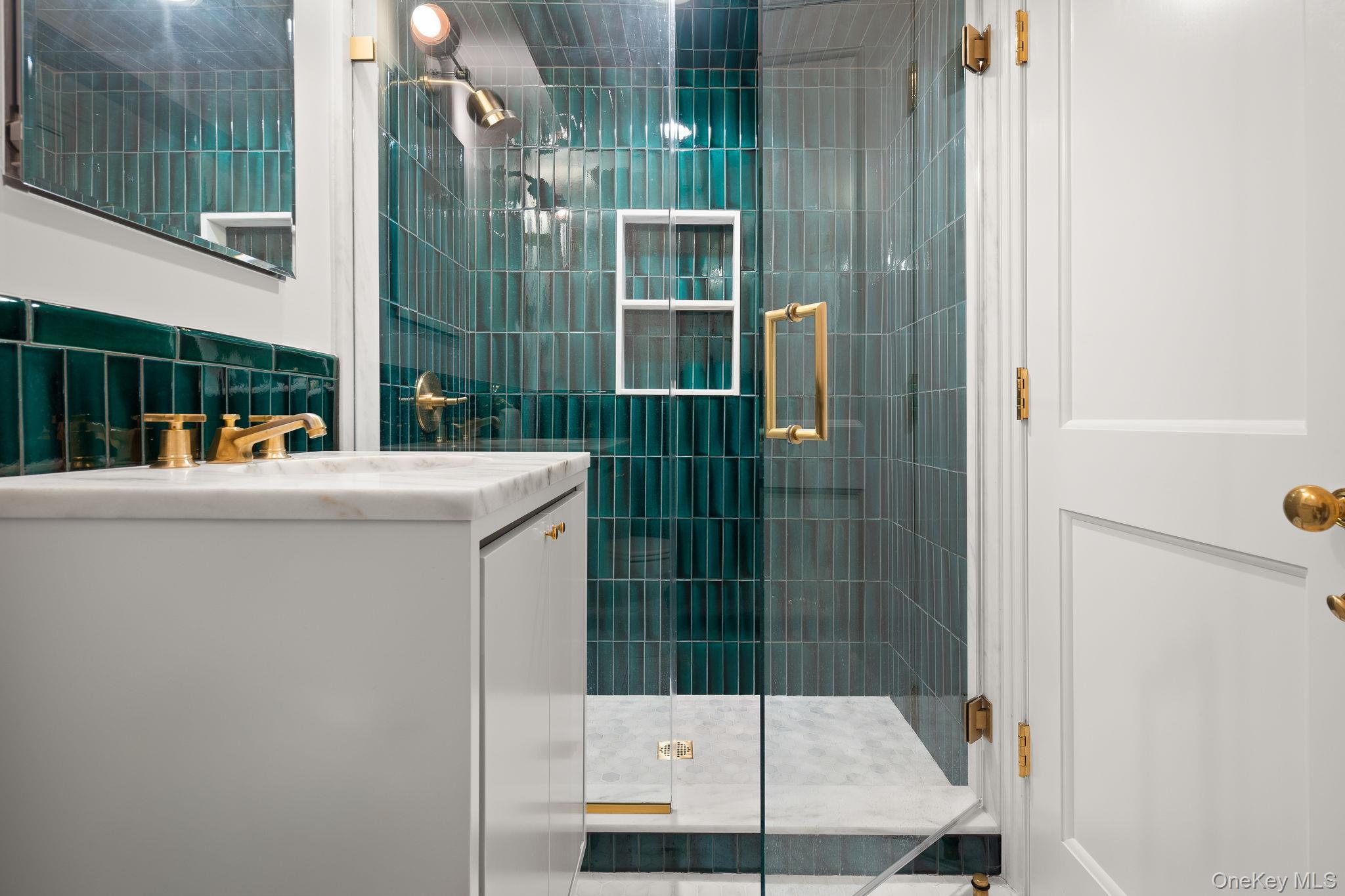 Single Family Lloyd Suffolk County, NY 11743, MLS-920278-27